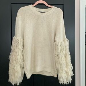 Women’s Forever 21 Chunky Knit Boho Cream Sweater w/ Fringed Sleeves. Size M